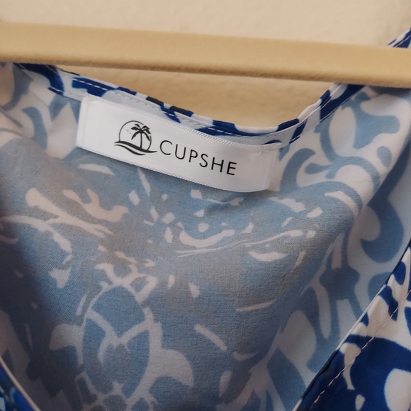 Cupshe Blue and White  Maxi Kaftan, OS - Picture 7 of 7